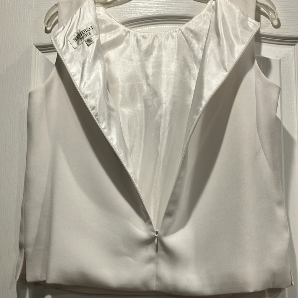 Woman’s jacket with blouse - Picture 5 of 5